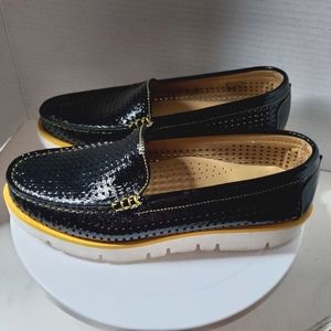 Di Chenzo Women's Black Patent Leather Perforated Loafers size 37 or 6
